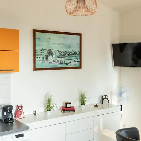 Loft Apartment *
