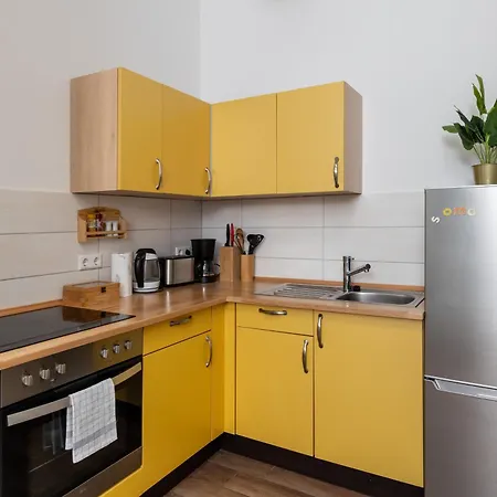 Loft Apartment *