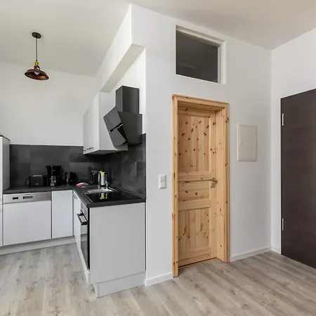 Loft Apartment *